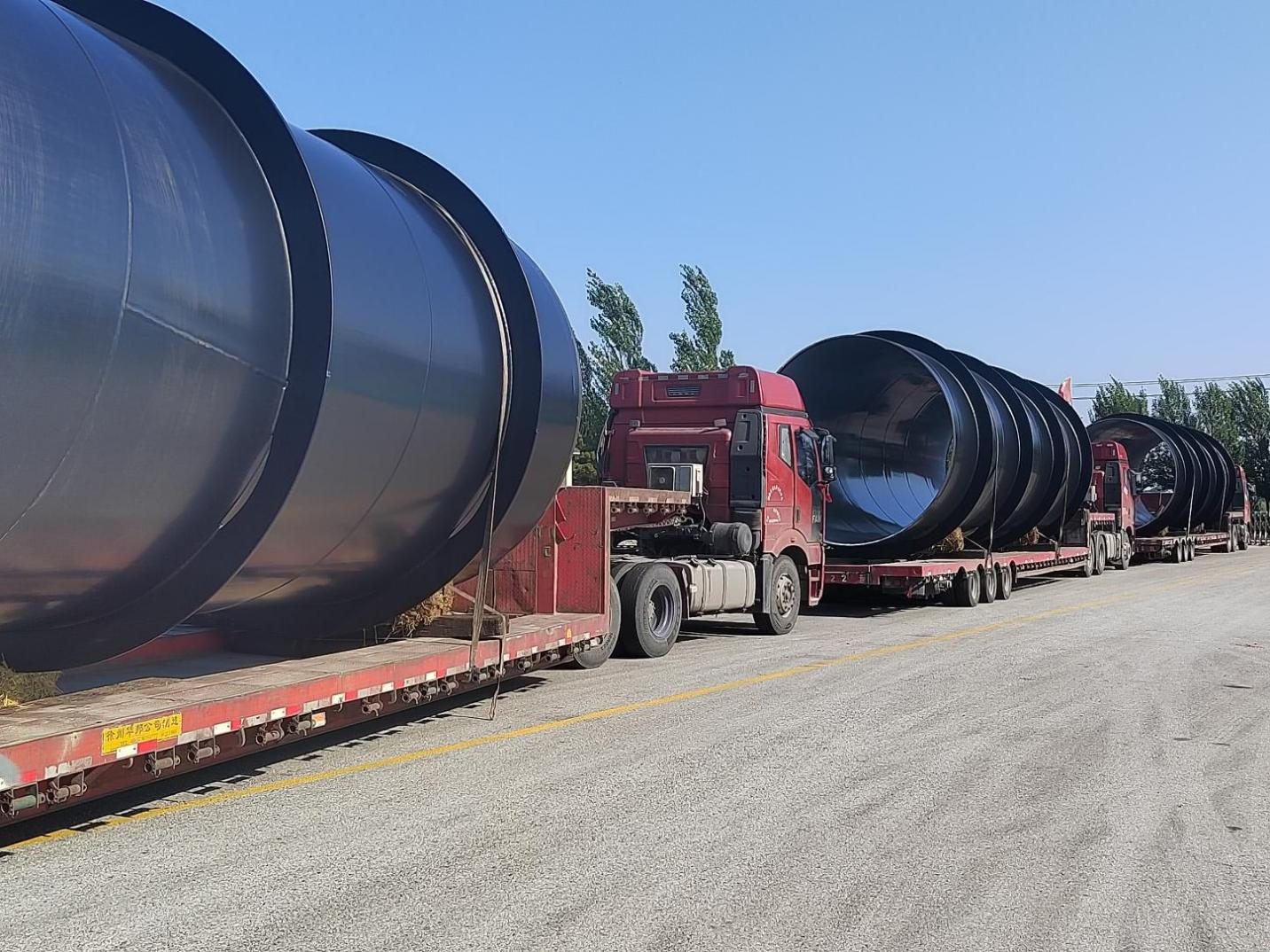 大口径螺旋缝埋弧焊钢管批量发运 助力重点引水工程建设